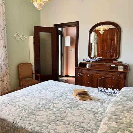 شقة La Casa Gialla Di Paola By World *