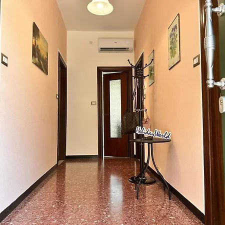 La Casa Gialla Di Paola By World