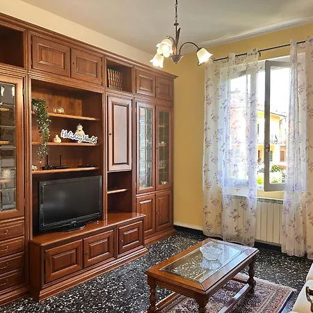 La Casa Gialla Di Paola By World