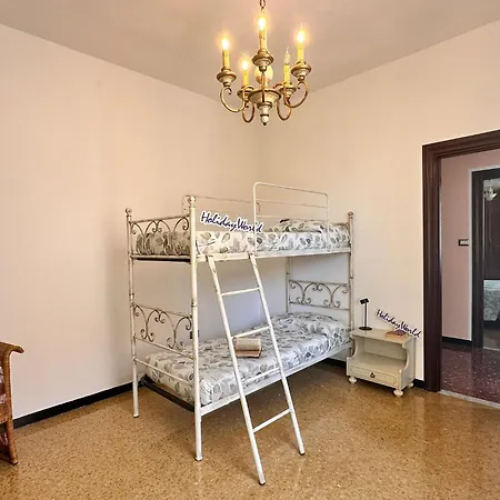 La Casa Gialla Di Paola By World